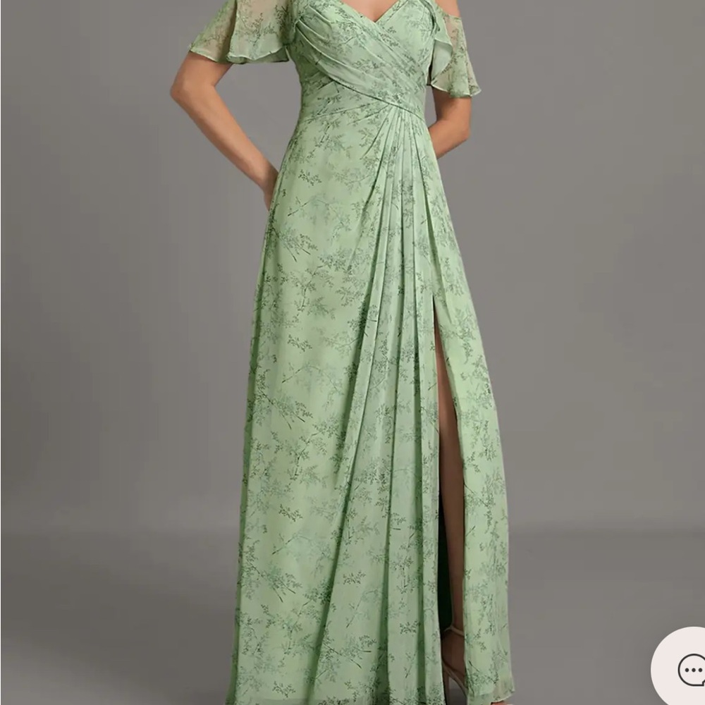 Elegant Green PLUS Floral Women's Dress - Picture 1 of 4